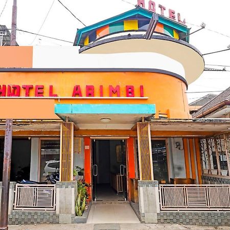Spot On 91444 Hotel Arimbi Бандунг Экстерьер фото